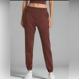 Vuori boyfriend Joggers